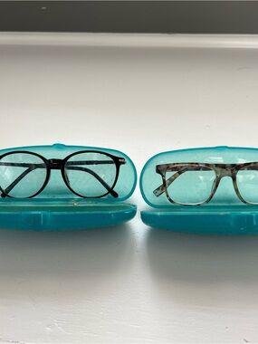 Pair of Everyday Reading Glasses in Black & Tortoiseshell with Teal Cases
